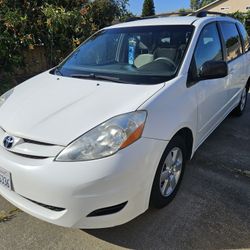 2009 Toyota Sienna