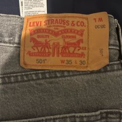 501 S   Grey Levi’s W 35 L30