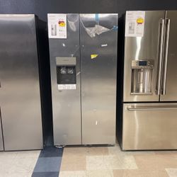 Frigidaire Side By Side Refrigerator💢💢