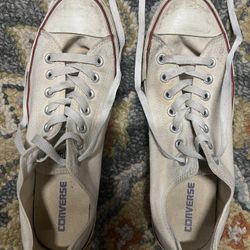 Vintage Converse Allstar Sneakers- Men’s Size 9- White
