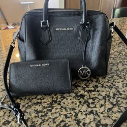 Michael Kors Purse And Wallet