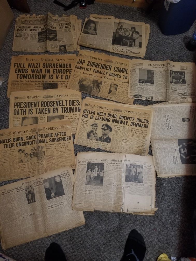 WW2 ear Newspapers 