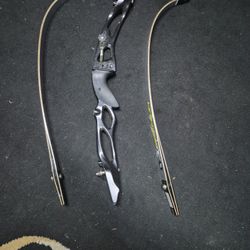 SF Break Down Bow. This Breaks Down To Fit In The Case https://offerup.co/faYXKzQFnY?$deeplink_path=/redirect/ Sights,no String,no Arrows. Its Made Of