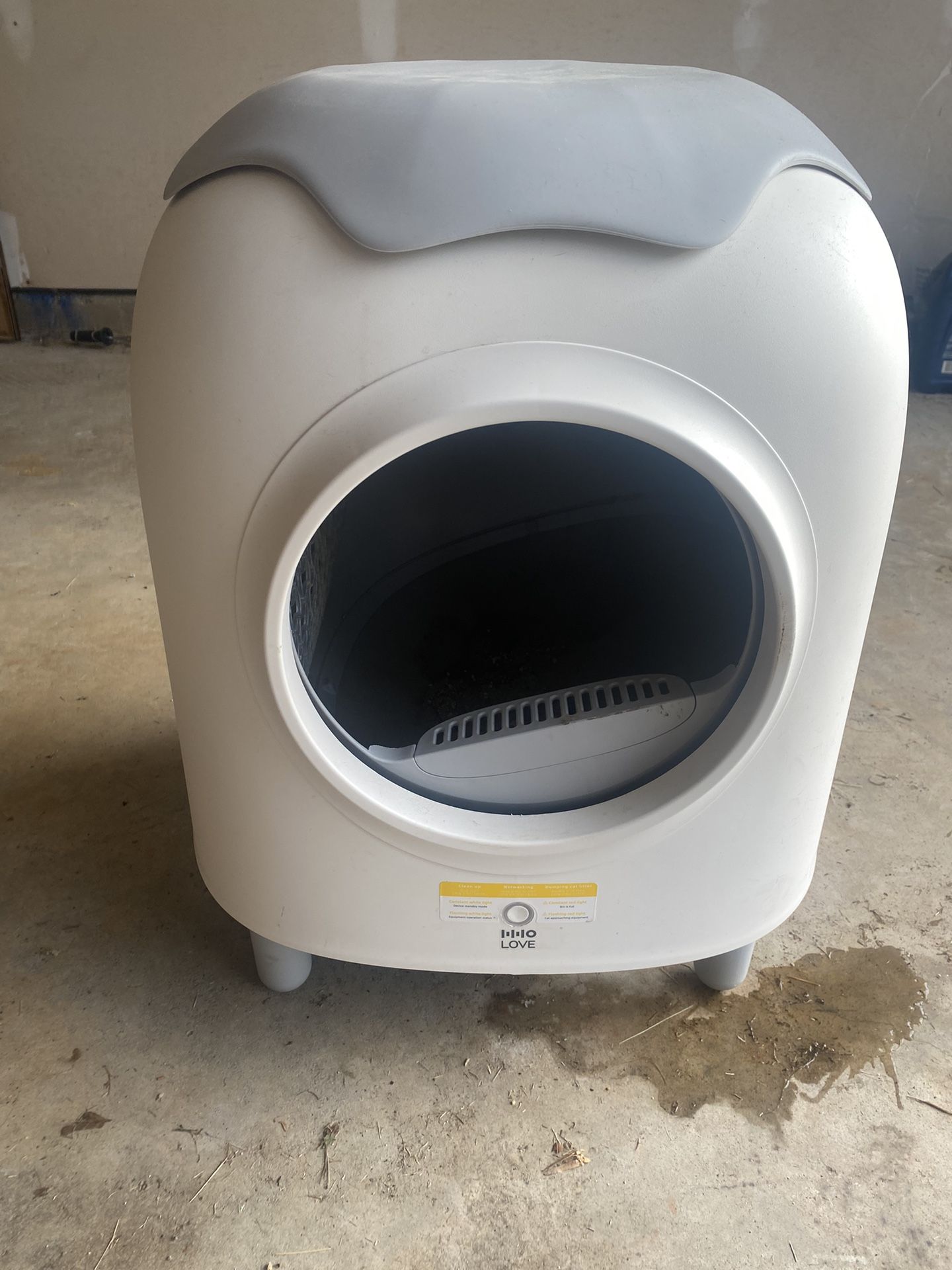 Self Cleaning Litter Box