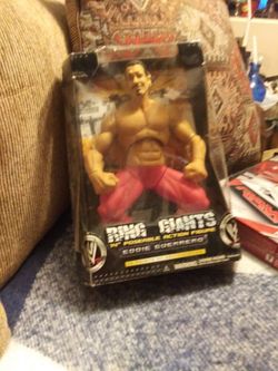 RING GIANT HALL OF FAMOR EDDIE GUERRERO LARGE WWE ACTION FIGUREINE 14 INCH POSEABLE LATINO HEAT WRESTLEING FIGUREINE NEW IN BOX