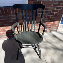 Old Salem Fin Arm Chair