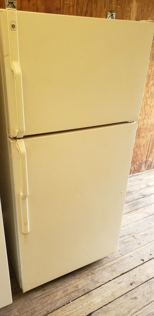 REFRIGERATOR