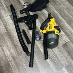 DEWALT 20V  HAND VACUUM