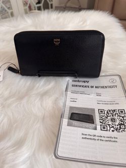Preloved MCM Leather  Zip-around Long Wallet
