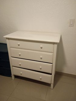 White 4-Drawer Dresser