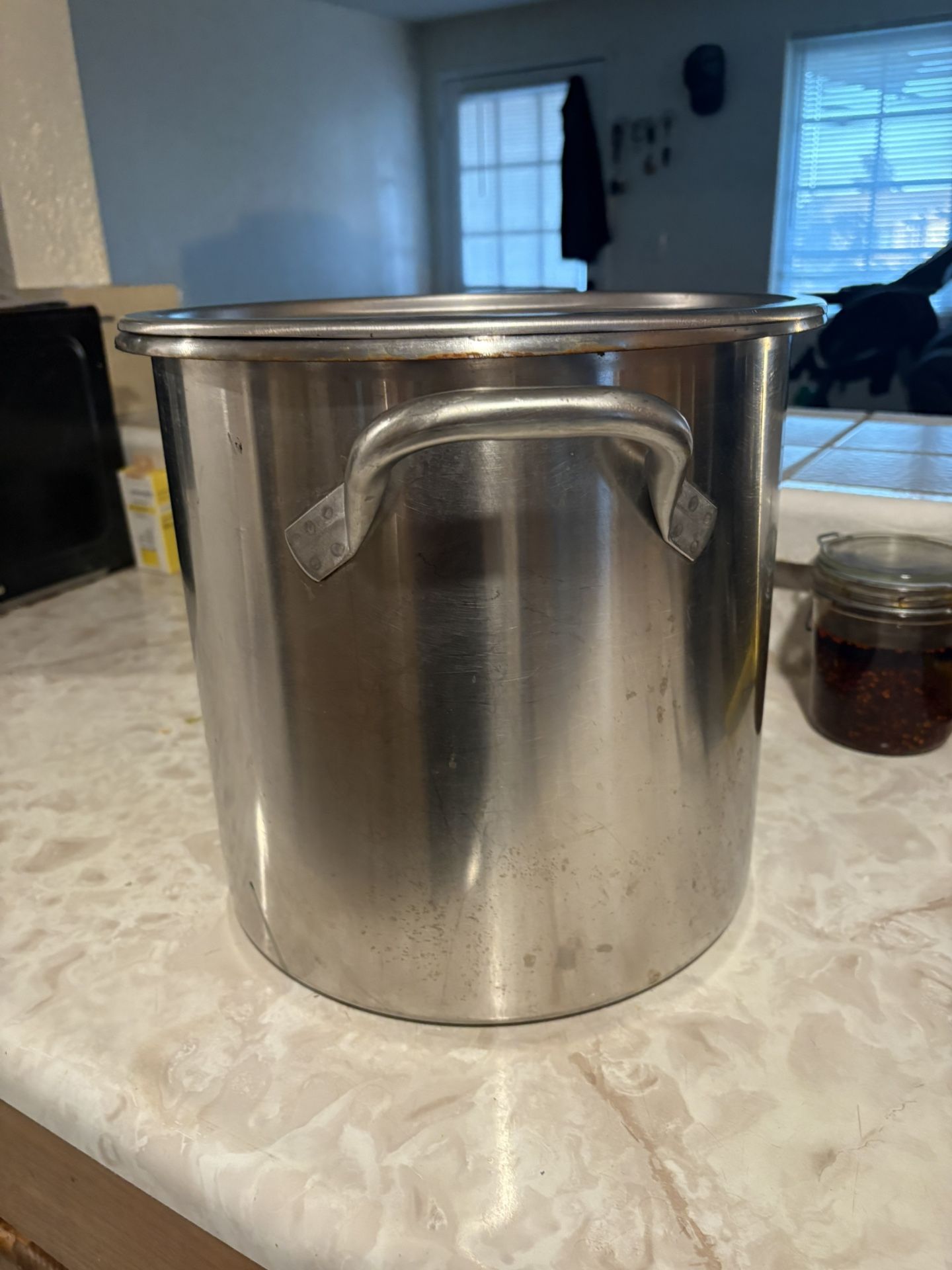 Hoya De 24” Qt
