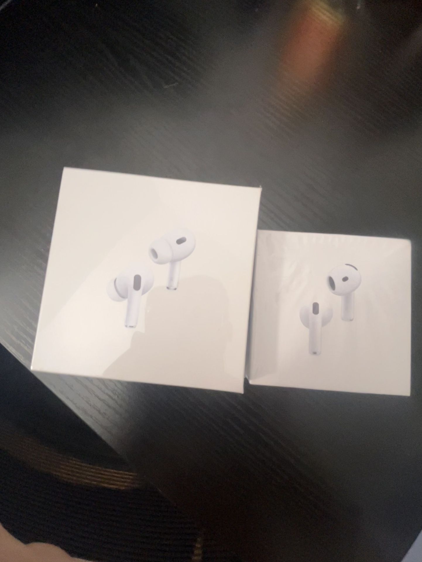 Airpod Pros & Airpod 4s