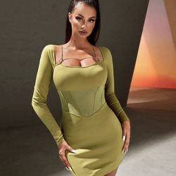 GREEN WOMAN DRESS