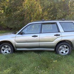 SUBARU FORESTER LS - AWD 