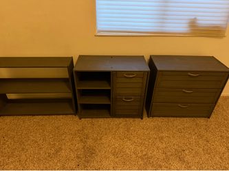 Dresser set