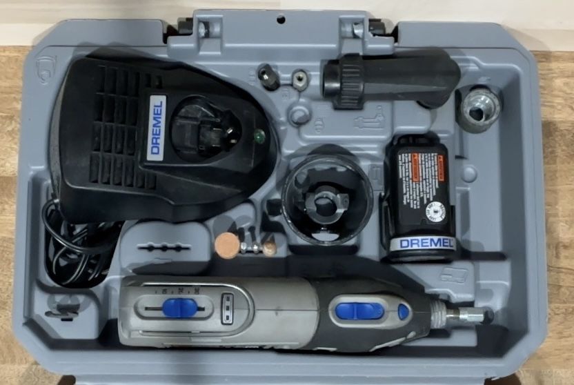 Dremel 8220 Cordless 12v Rotary Tool