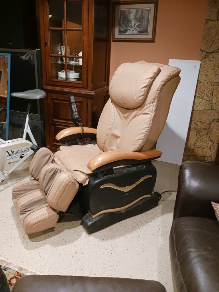 Beauty HEALTH Electric Massage Chair