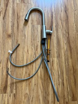 Moen Etch One-Handle High Arc Pulldown Kitchen Faucet