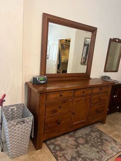 5piece bedroom set - gorgeous furniture for quick sale