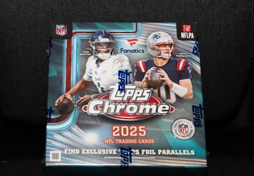 2025 Topps Chrome NFL Football Fanatics Mega Box