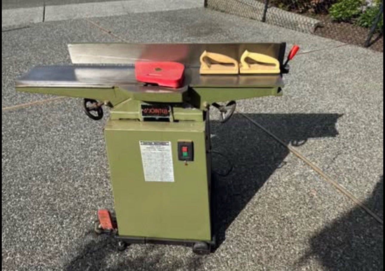 6” Jointer – Central Machinery w/ Rolling Stand