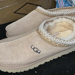 Ugg Slippers Women’s Size 9