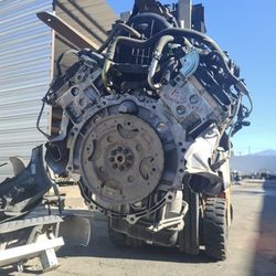 2010-2011-2012-2013-2014-2015-2016 Nissan Armada 5.6 Engine