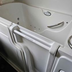 Safe Step Custom Jet Tub