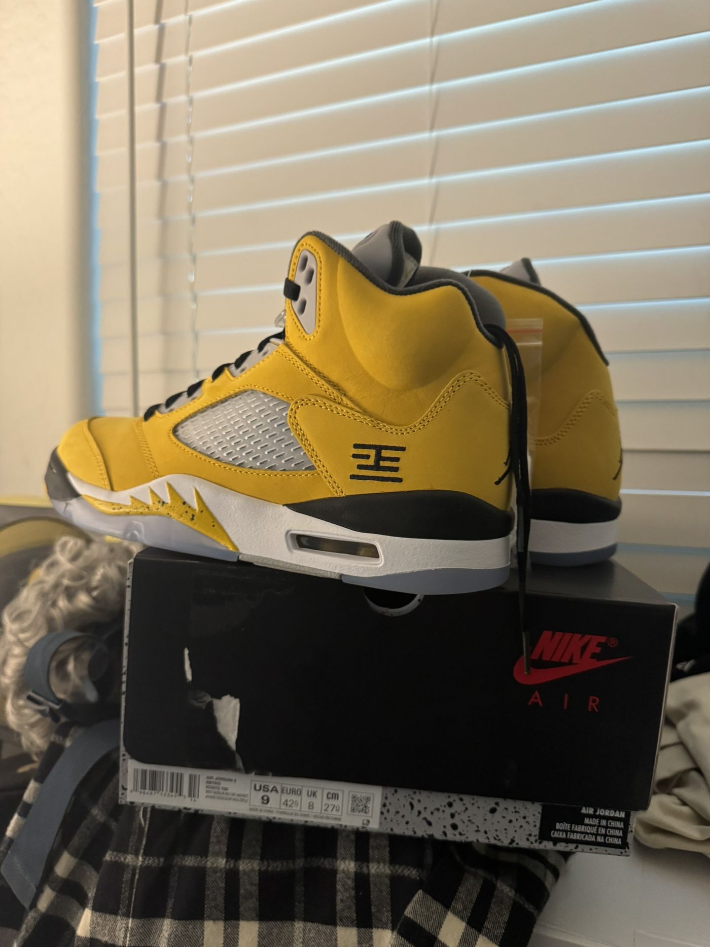 Jordan 5 Tokyo Size 9 Brand New Authentic With Manor Receipt - 300$