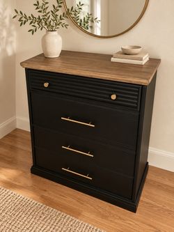 Dresser/ 4-Drawer Chest by Bassett. Free Delivery