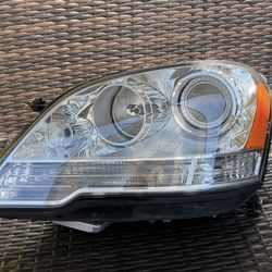 2009 2010 2011 Mercedes-Benz ML350 ML550 Left Driver Side Xenon Complete Headlight OEM