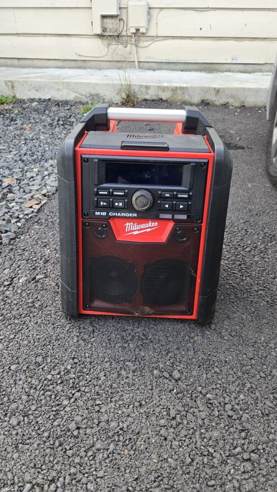 Milwaukee Work Radio