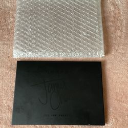 James Charles Make-Up 