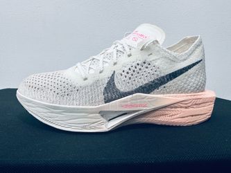 NIKE VAPORFLY 3 STREET CONPETITION WHITE WITH ORANGE HEEL ACCENT SIZE: 7.5 WOMEN