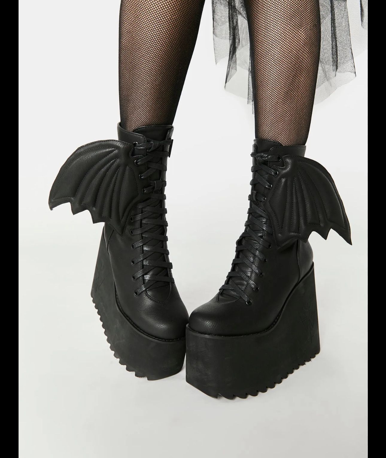 Size 5 Widow Bat Boots