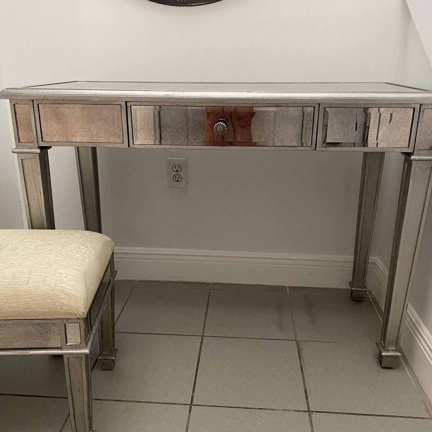 Mirrored Vanity Table And Stool