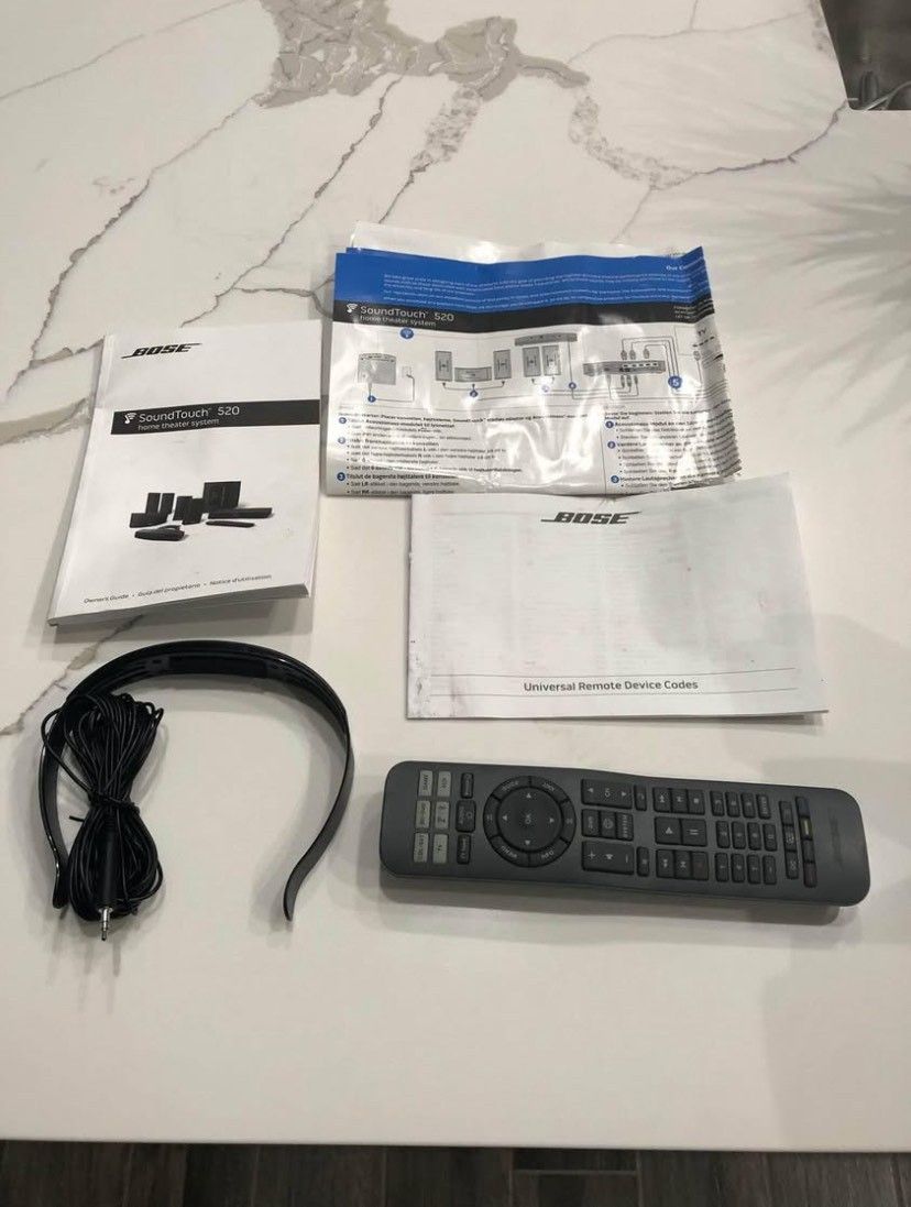 Bose Cinemate SoundTouch 520 Surround Sound Home Theater System