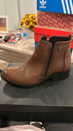 Brown Leather Ankle Boot with Side Zipper