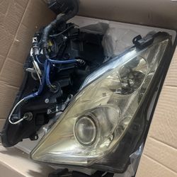 Lexus is 250 06-10 headlights and taillights