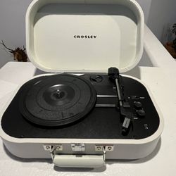 Crosley Discovery Bluetooth Portable  Record Player 
