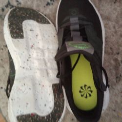 Nike Swoosh Like New