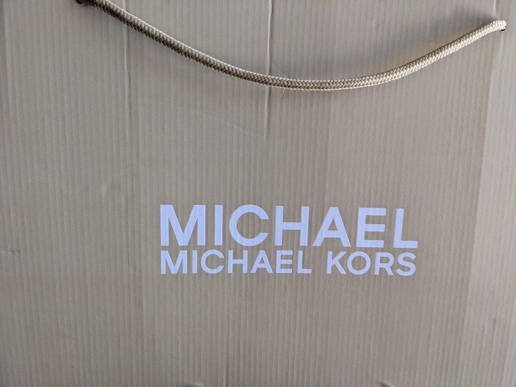 Michael Kors Kneel High Boots - (7.5M, Black) $85 with original box