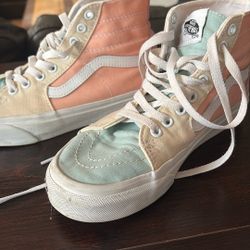 Women’s Vans Size 8