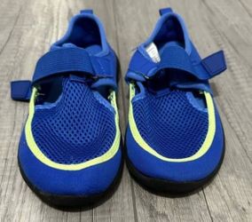 Wonder Nation Kids/Boys Water Shoes