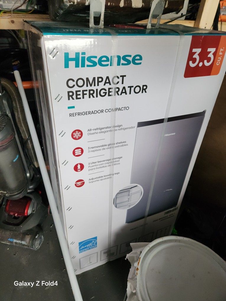 Hisense Mini Fridge 3.3cu