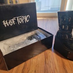 Hot Topic Platform Buckle Boots, Size 10