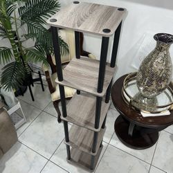 Hablo español   New Corner Square Rack Display Shelf