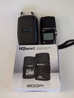Zoom H2Next + Accessories