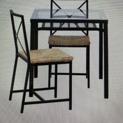 Table And chairs 