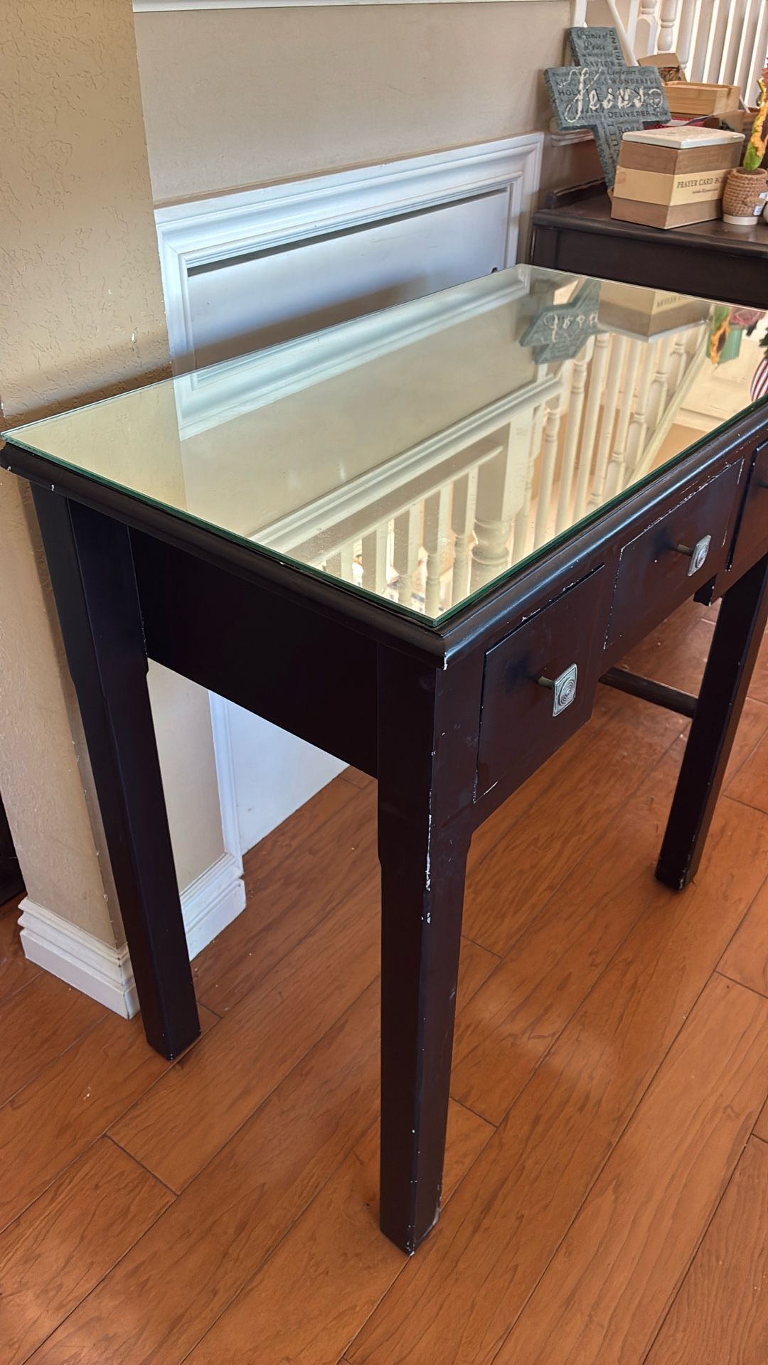 Side table With Removable Glass Mirror
